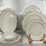 طقم عشاء (نهياني سويت) كلاسيكي – 26 قطعة ( 6 اشخاص ) لأناقة المائدة (TRJ 20042)